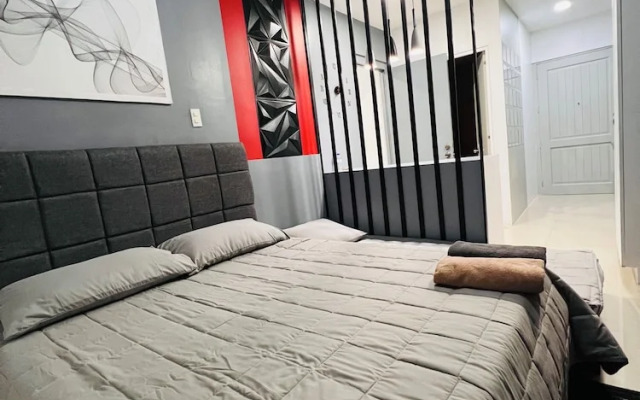 Hubomoto People's Suite