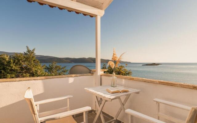 SeaView Apartment & Studio