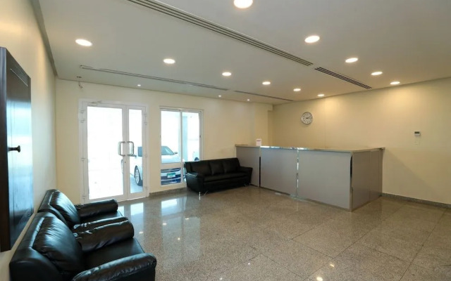 Oyo 109 Dana Plaza 2