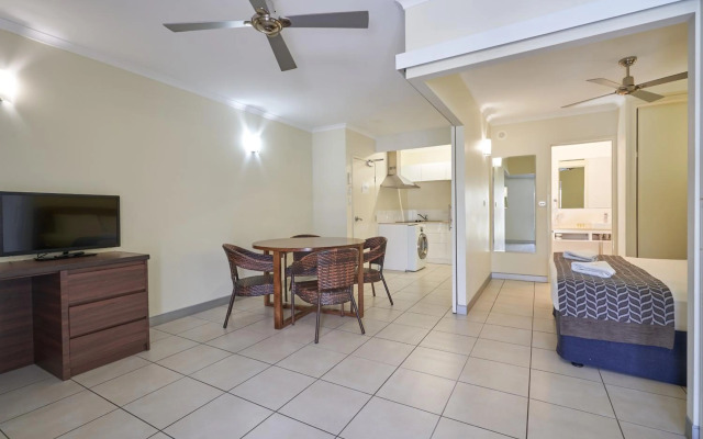 Cairns Queenslander Hotel & Apartments