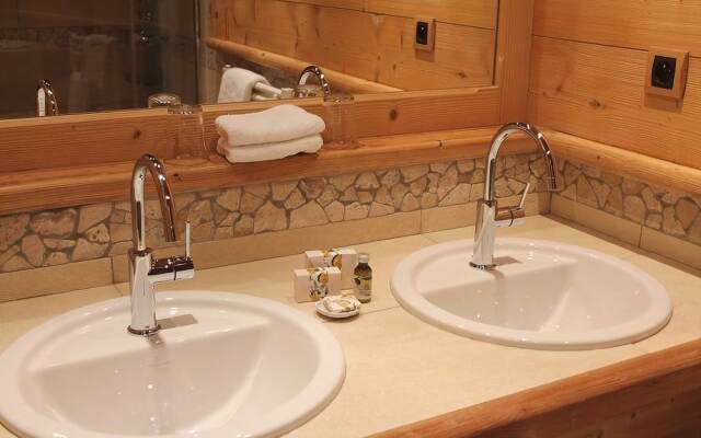Relais & Chateaux Hostellerie Les Bas Rupts Le Chalet Fleuri