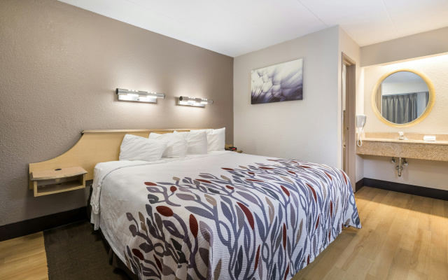 Red Roof Inn Rockford East – Casino District