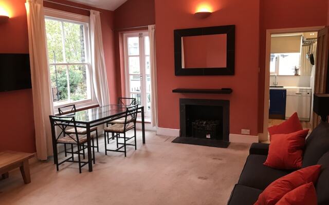 Wix's Lane 3 bed Apartment