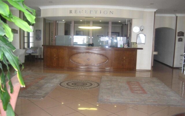 Candan Beach Hotel