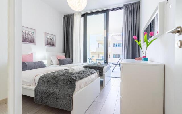 Aziza 1- Bedroom Apartment in Larnaca