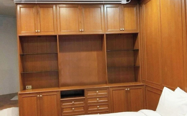 Stay On Sukhumvit 11