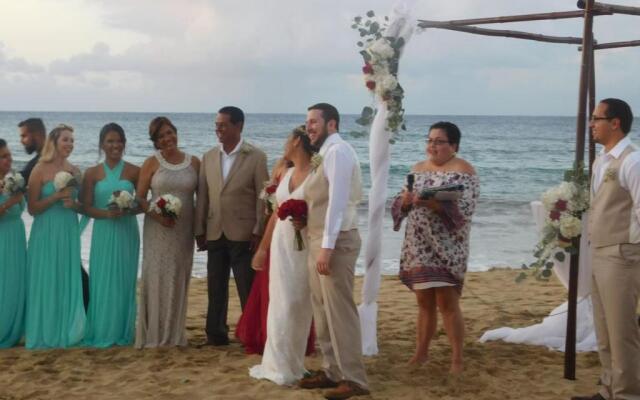 Isabela Villa Bonita - Vacation & Event Venue Sleeps 50!