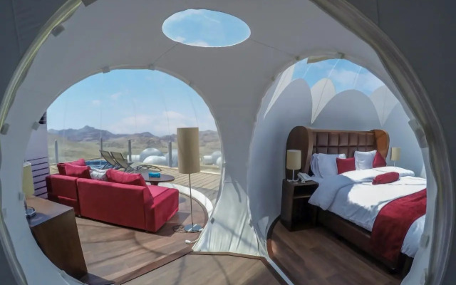 Petra Bubble Luxotel