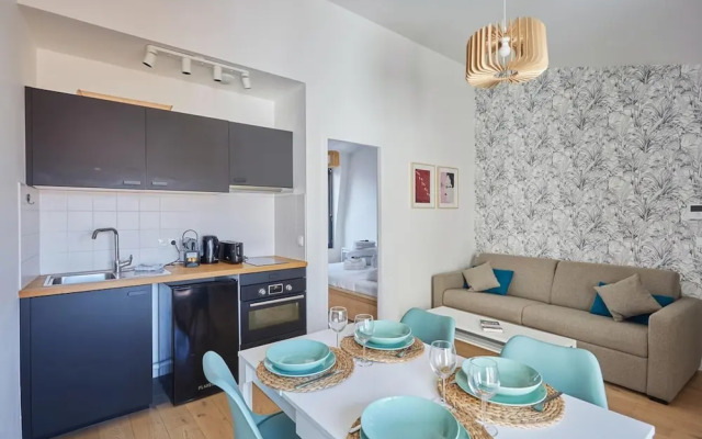 Apartment Boulogne Facing the "passage"