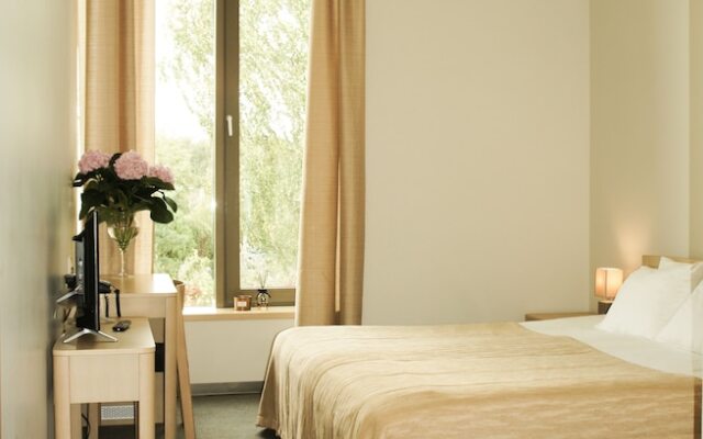 Zaliasis slenis - Self check-in hotel