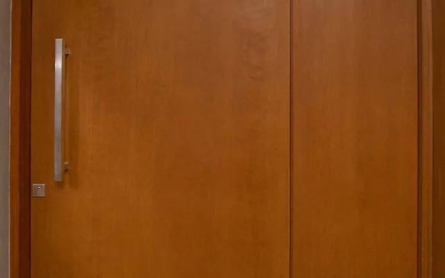 2 BR Apartment next to City Center & La Isla SM