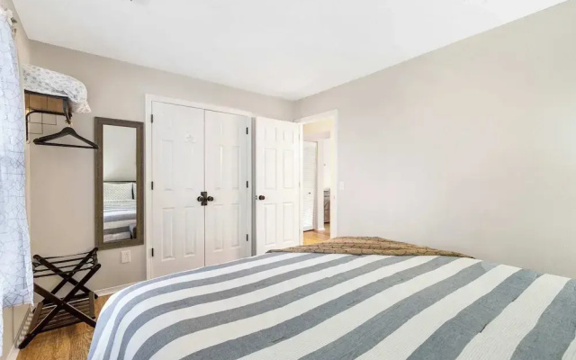 Chandlers Pondview Getaway Chic Branson Escape