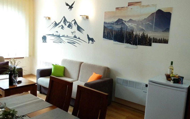 Pine Tree Apartment 2 - B7