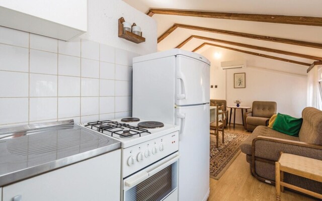 Beautiful Home in Potocnica With Wifi and 2 Bedrooms