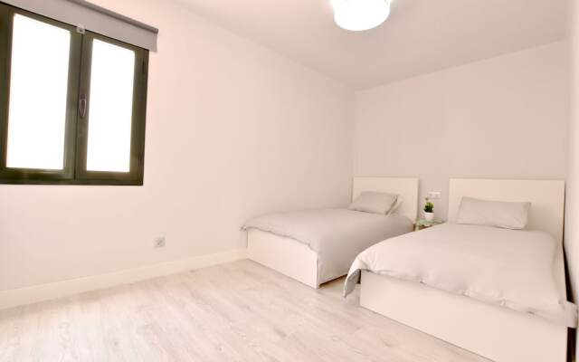 Sunny Bungalow in front of sea