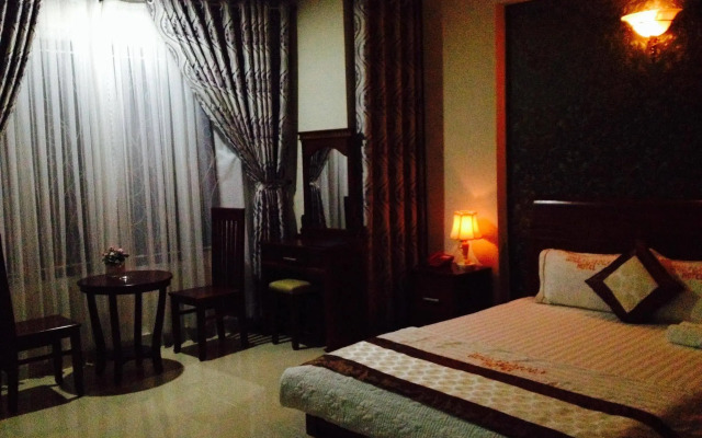 Queen Garden Hotel