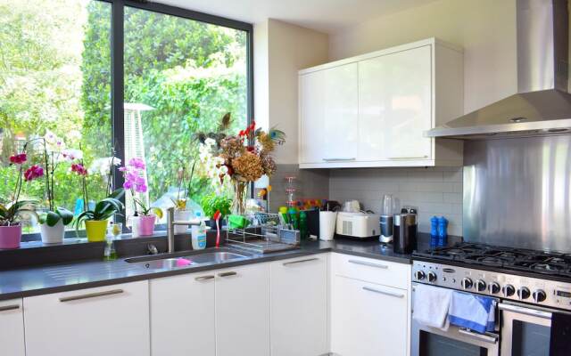 Contemporary 5 Bedroom House in North London