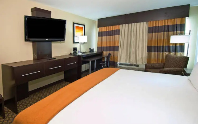 Holiday Inn Express: Pearl