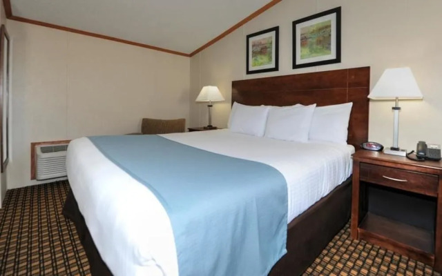 InstaLodge Hotel and Suites Cotulla