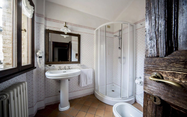 Palazzo Viviani Castello di Montegridolfo