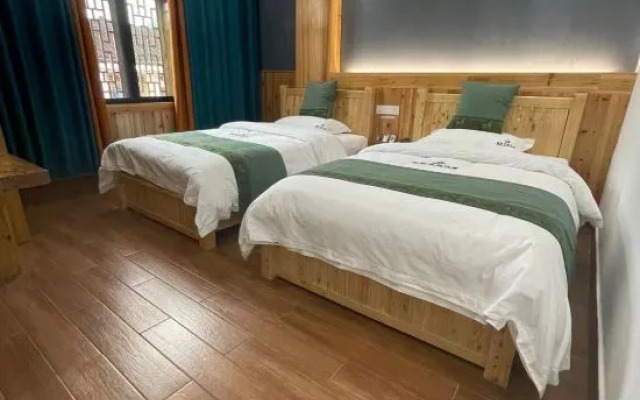 Furongzhen Chunqiu Dianjing Homestay