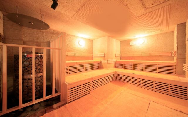 Ueno Station Hostel Oriental 1 - Caters to Men