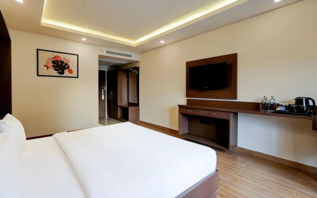 Premium Stays Near Phoenix Mall