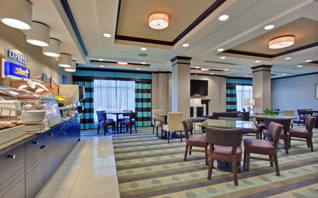 Holiday Inn Express Hotel & Suites Ottawa West Nepean, an IHG Hotel