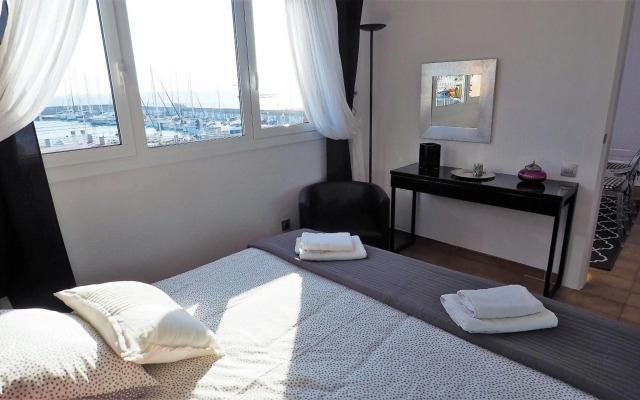 Cristina Port & Beach - Apartment