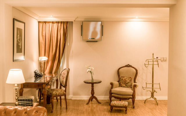 Melia Recoleta Plaza