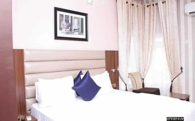 Mg Way Hotel