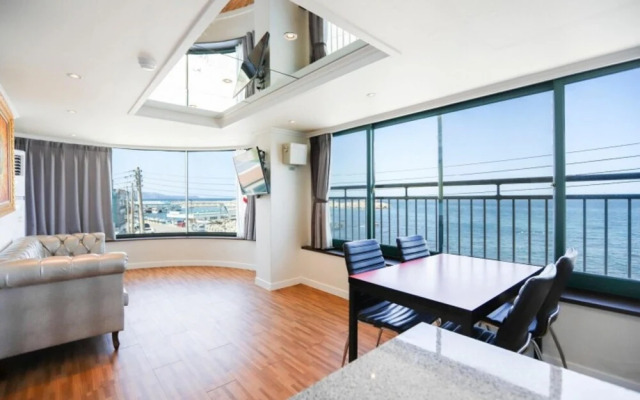 Donghae Cheonjabong Beach Pension