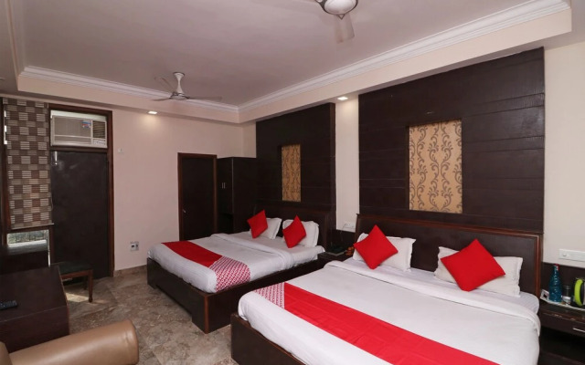 Oyo 5102 Anurag Hotel