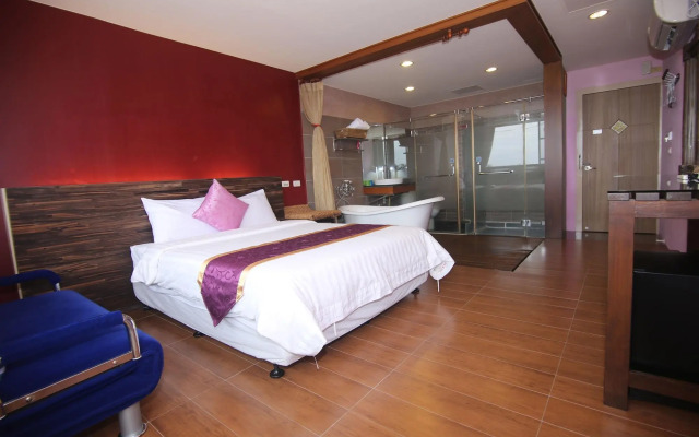 Water Front Hotel