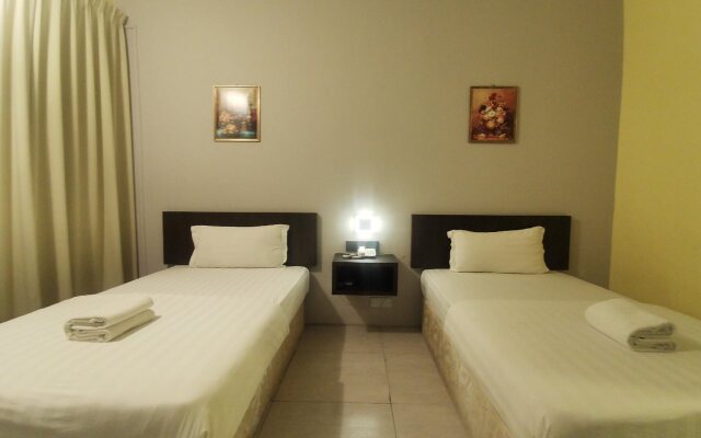 OYO 89619 De Choice Hotel