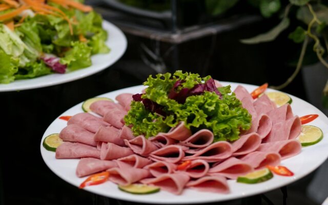 Quoc Hoa Premier Hotel and Spa