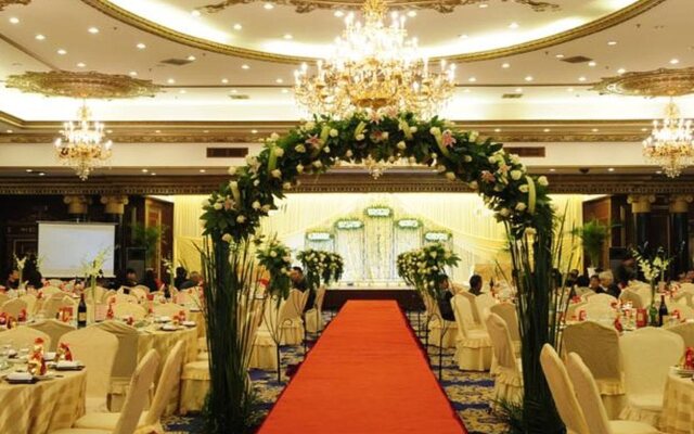 Golden Port Hotel