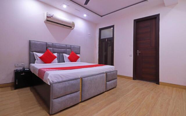 OYO 90025 Pari Residency