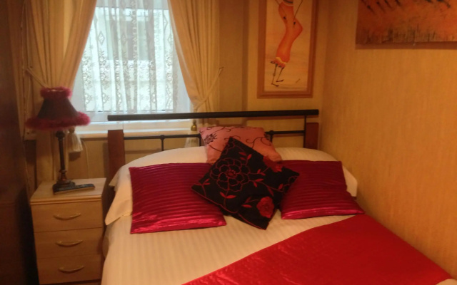 Cadeby Lodge