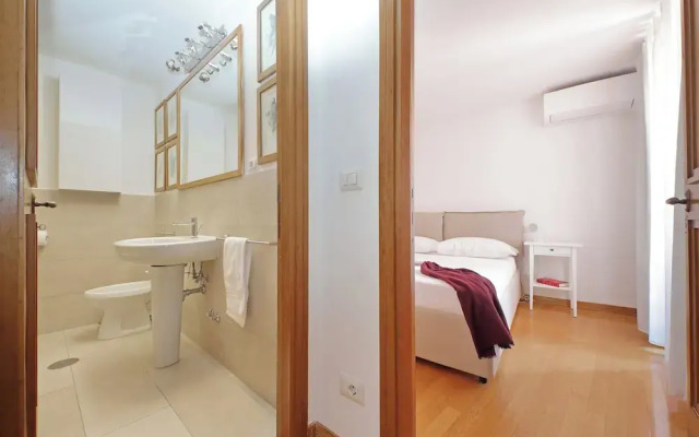 Via Dell'orso Charme