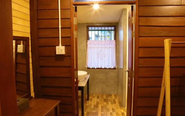 BanSoi 1 & Alley One Cafe