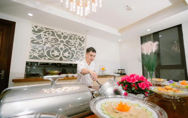 Royal Charm Hotel