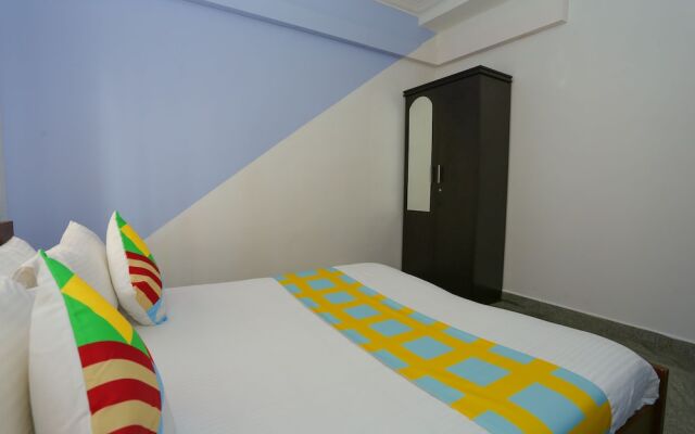 OYO 23654 Home Cozy 2BHK Aluva Metro Station