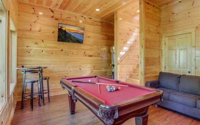 Splash of Moonshine - Two Bedroom Cabin