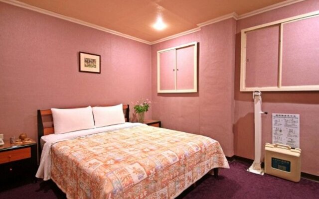 Red Cabin Inn