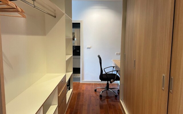 Deluxe apartment at Icon Park Condo