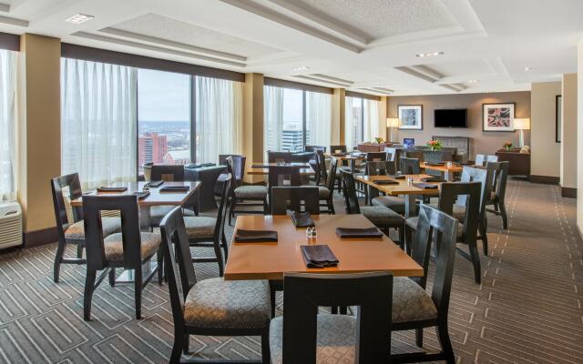 Crowne Plaza Kansas City Downtown by IHG