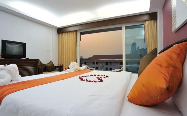 BS Patong Phuket Hotel