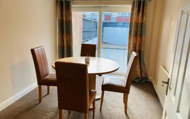Farnham 3 Bed House