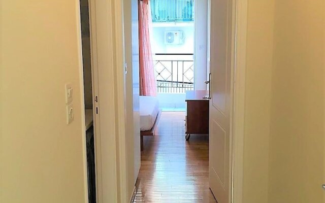 Comfy 3rd Floor Flat and Pspace